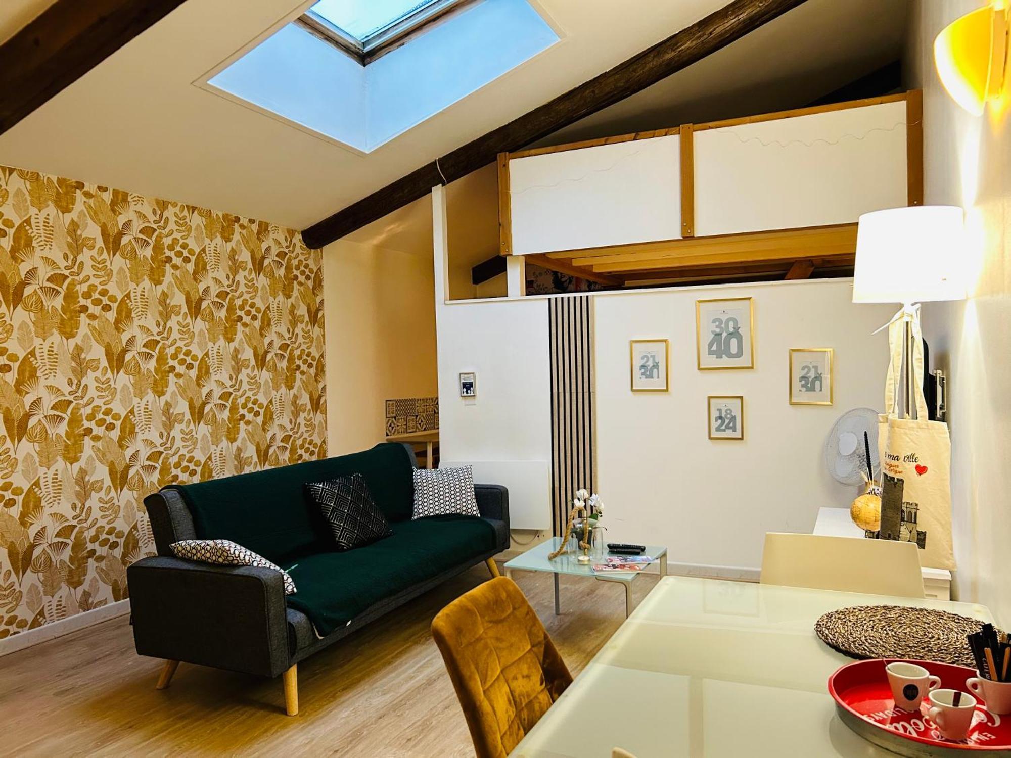 Le Saint-Lazare Appartement Au Calme Intra Muros Avignone Esterno foto