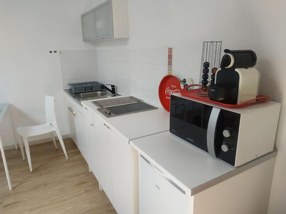 Le Saint-Lazare Appartement Au Calme Intra Muros Avignone Esterno foto